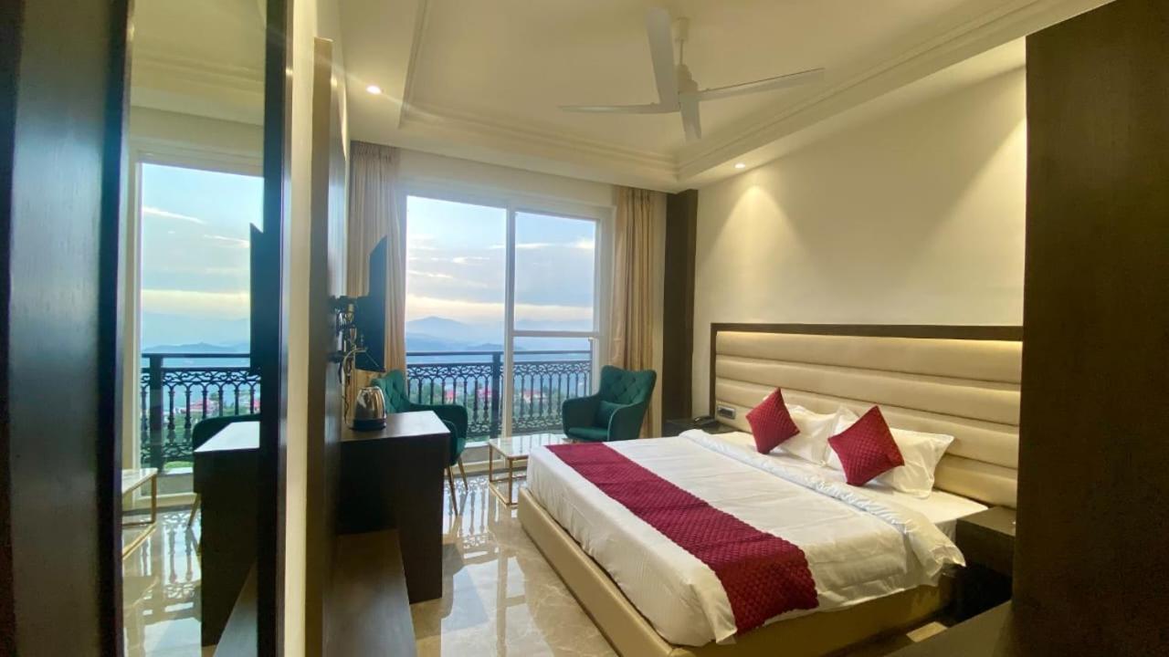 Luxe Resorts - Centrally Heated Air Conditioned Hotel In The Heart Of קסאולי מראה חיצוני תמונה