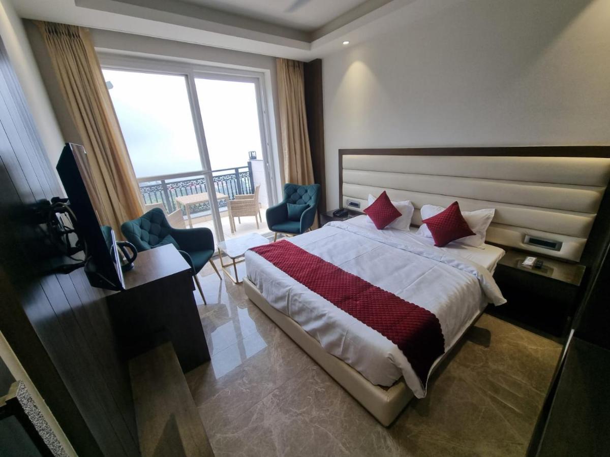 Luxe Resorts - Centrally Heated Air Conditioned Hotel In The Heart Of קסאולי מראה חיצוני תמונה