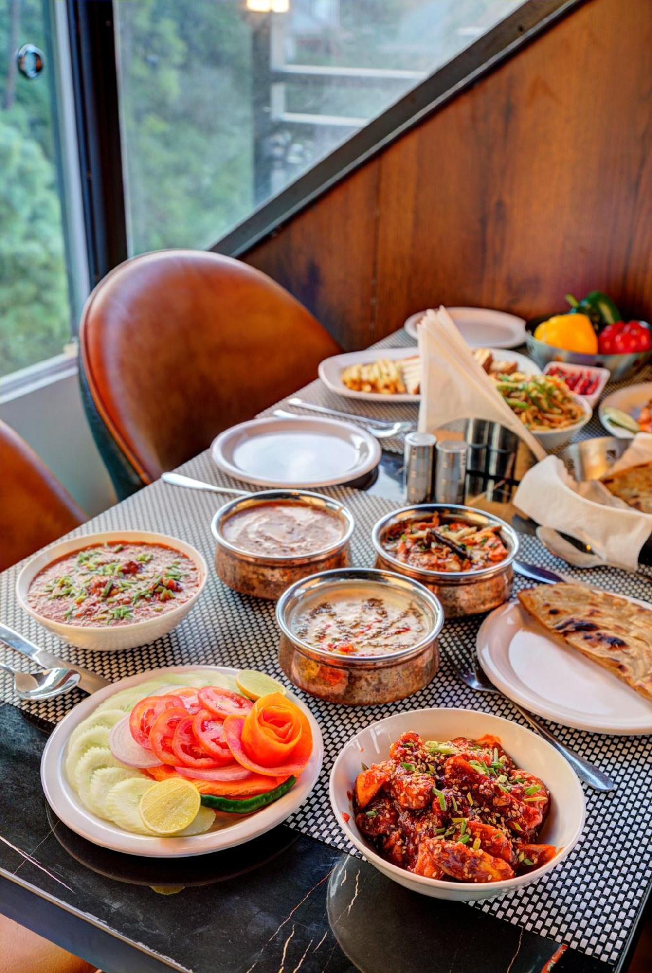 Luxe Resorts - Centrally Heated Air Conditioned Hotel In The Heart Of קסאולי מראה חיצוני תמונה