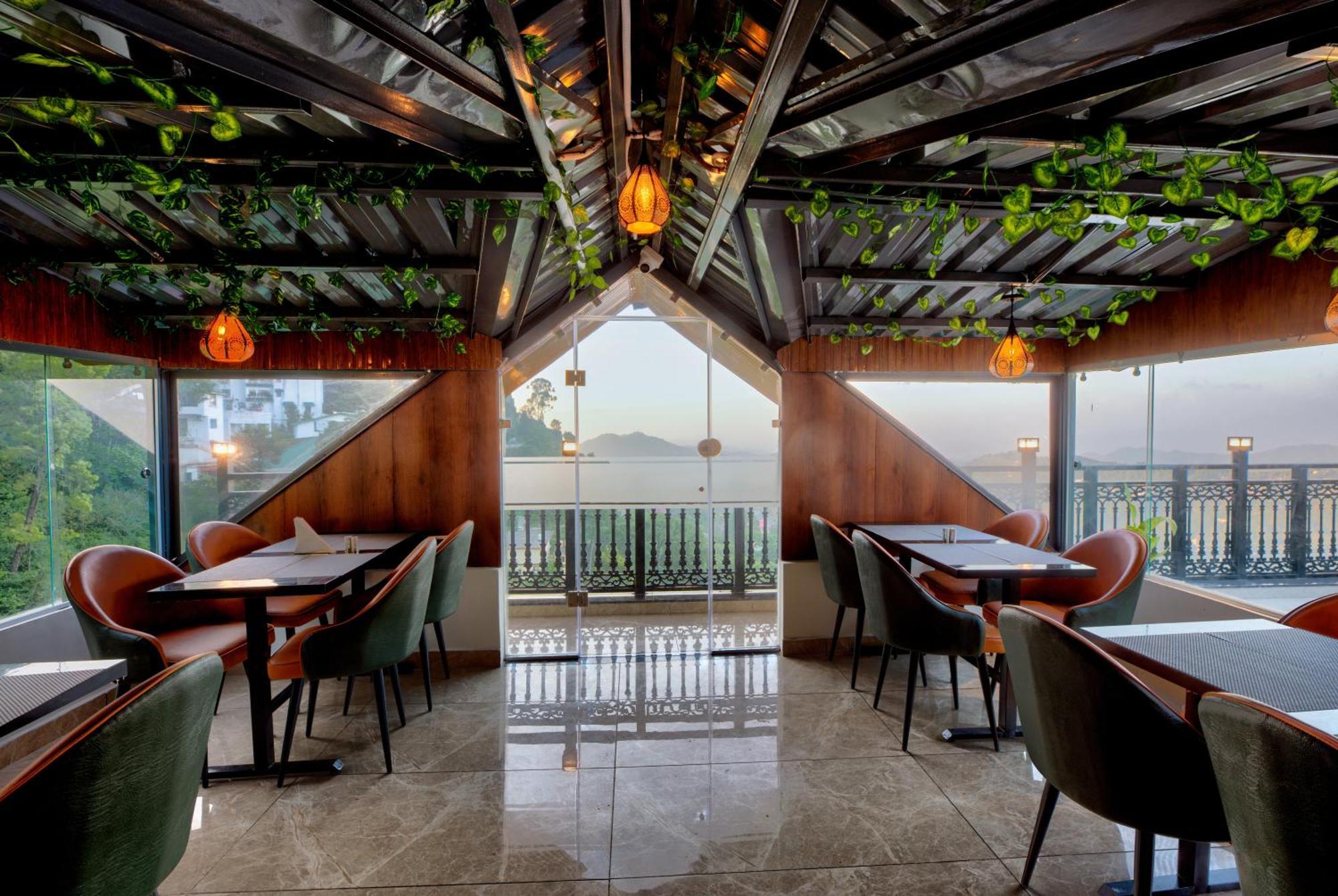 Luxe Resorts - Centrally Heated Air Conditioned Hotel In The Heart Of קסאולי מראה חיצוני תמונה