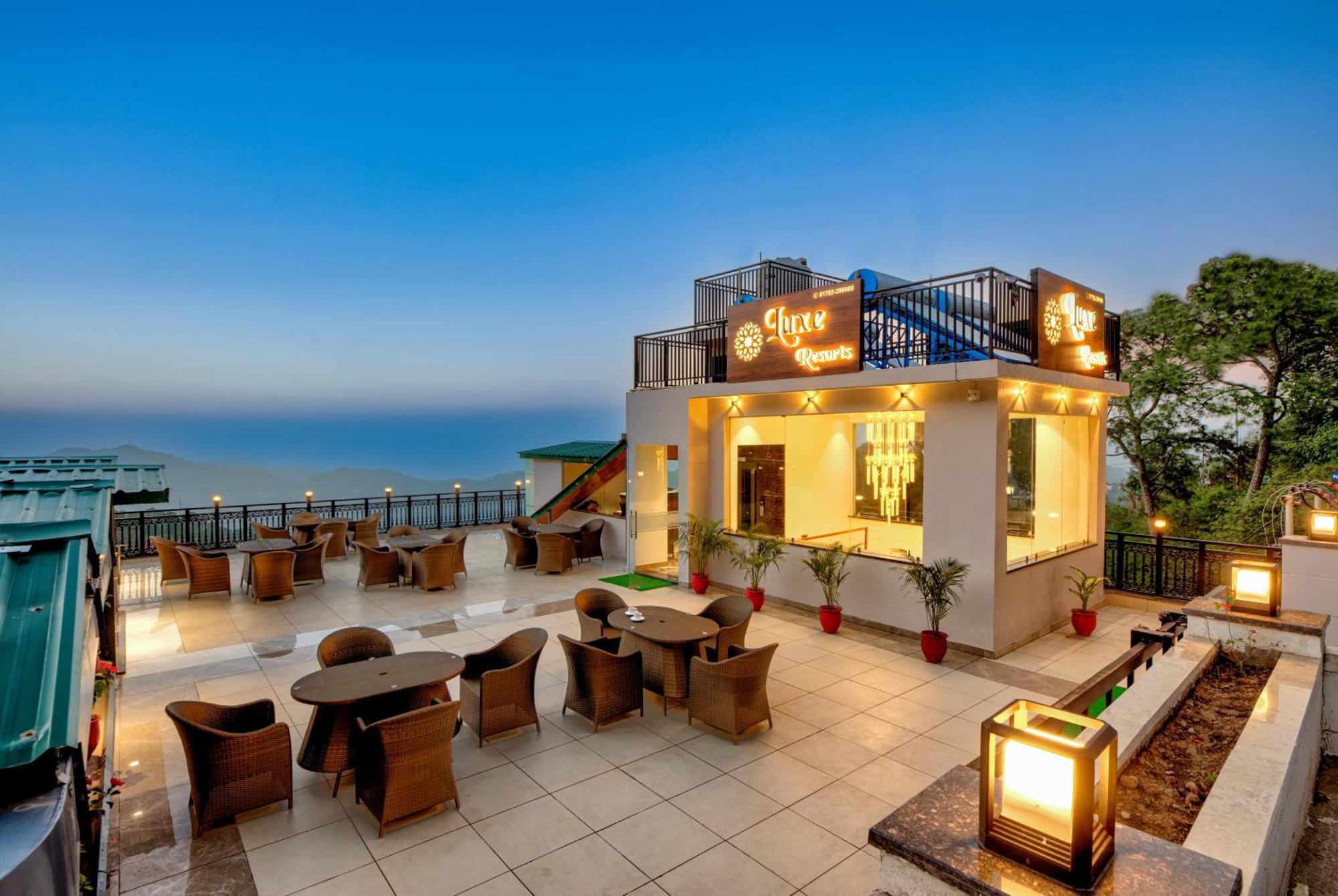 Luxe Resorts - Centrally Heated Air Conditioned Hotel In The Heart Of קסאולי מראה חיצוני תמונה