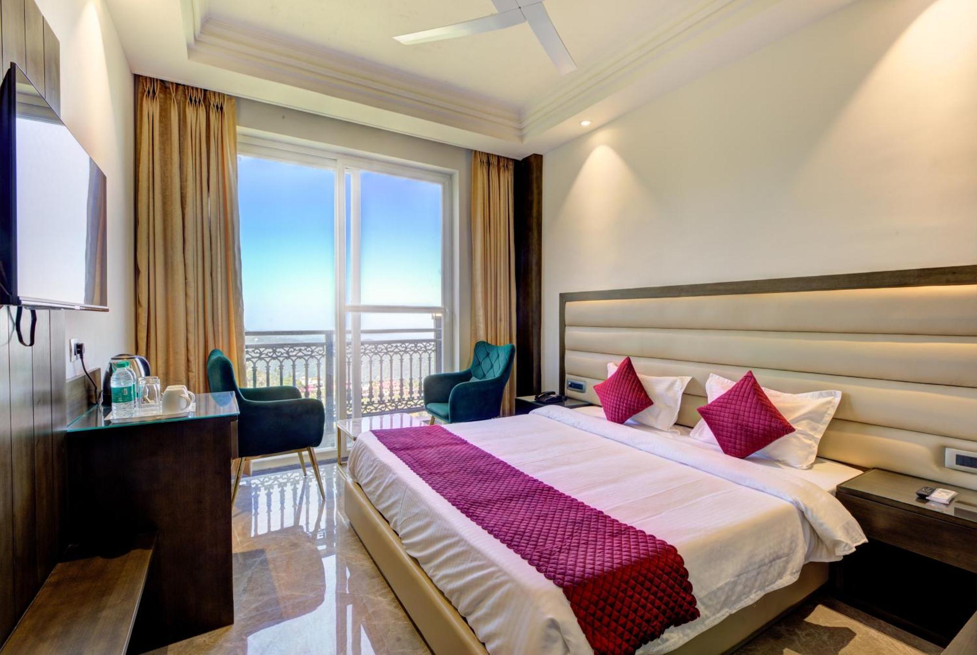 Luxe Resorts - Centrally Heated Air Conditioned Hotel In The Heart Of קסאולי מראה חיצוני תמונה